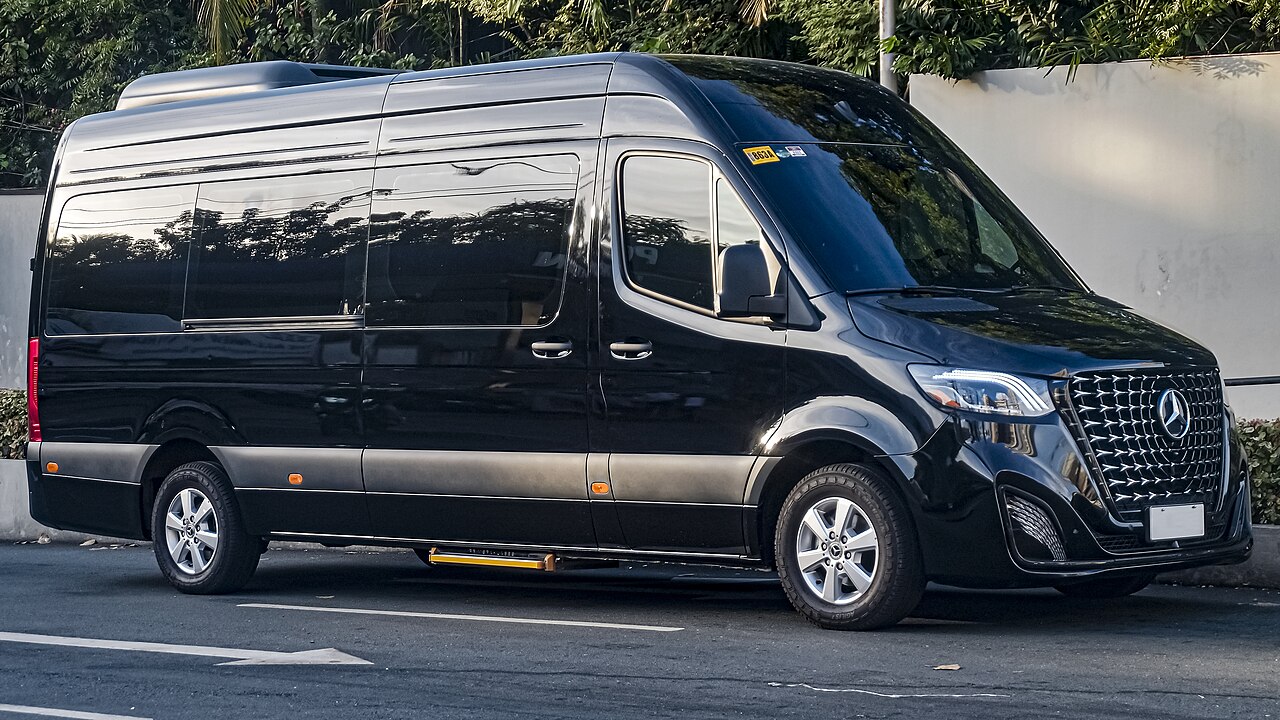 Mercedes Sprinter exterior